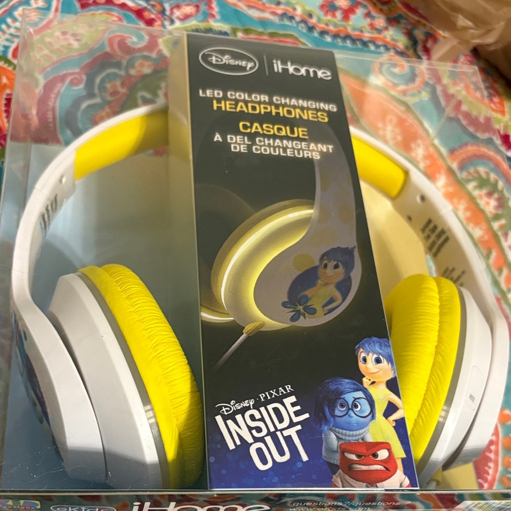 iHome Inside Out Headphones - Yellow and White NEW